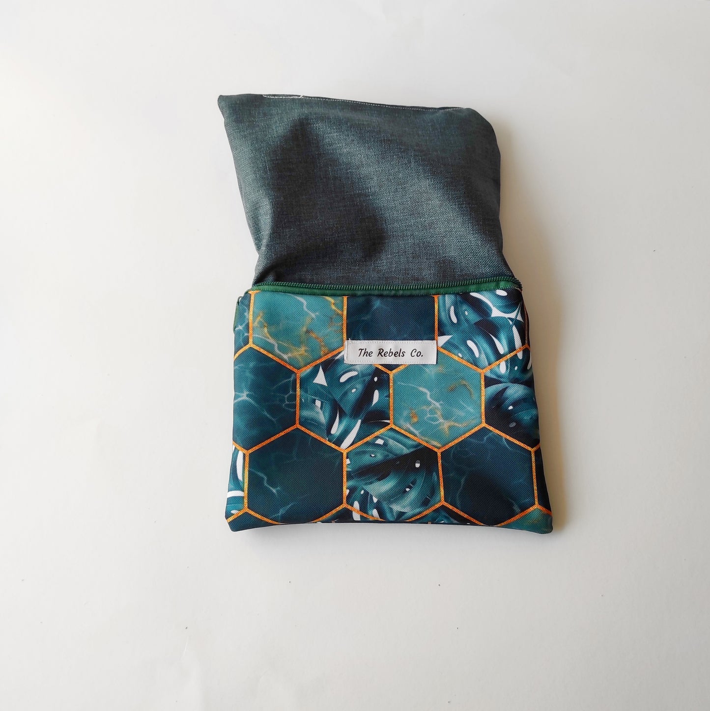 Flaw(less) Green Ocean PouchThe Rebels Co.