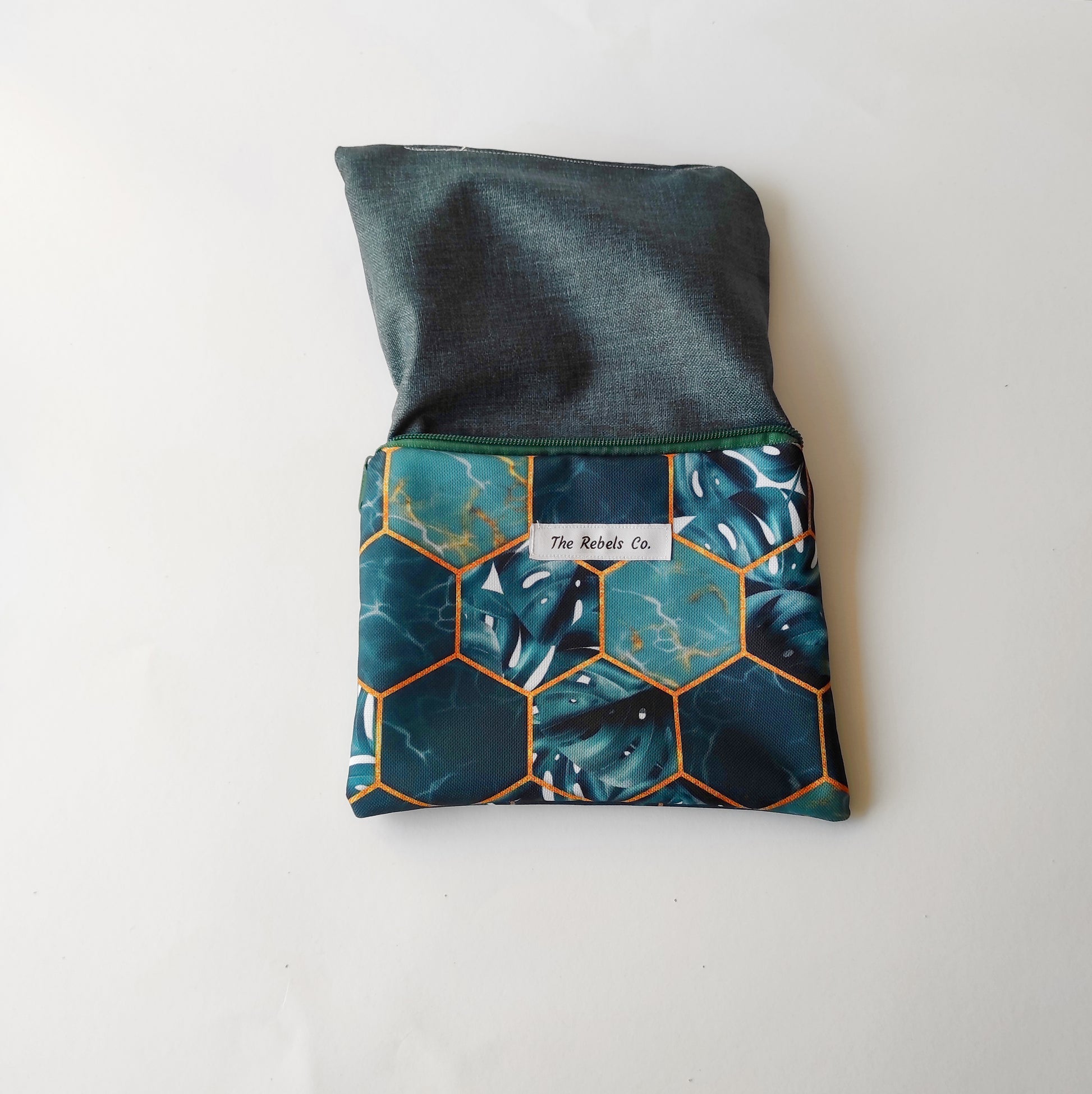 Flaw(less) Green Ocean PouchThe Rebels Co.