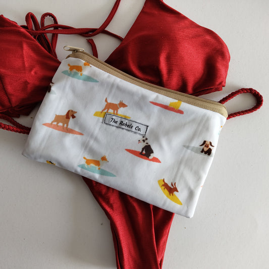 Surfing dog water-repellent pouchThe Rebels Co.Surfing dog water-repellent pouch