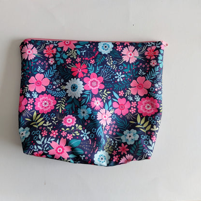 Maxi Flower Meadow Pouch