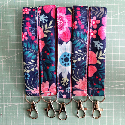 Small Flower Meadow KeychainThe Rebels Co.