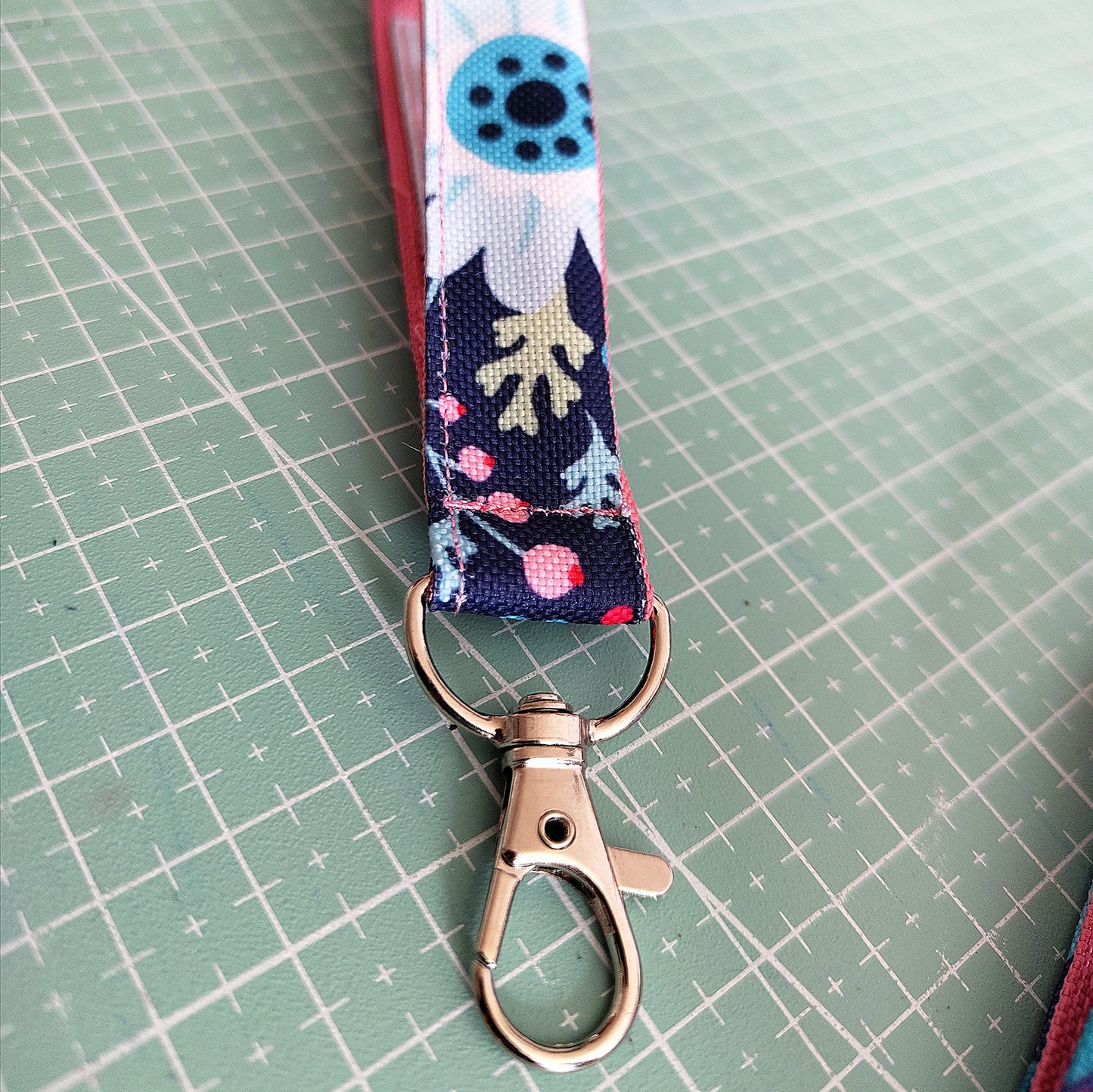 Small Flower Meadow KeychainThe Rebels Co.