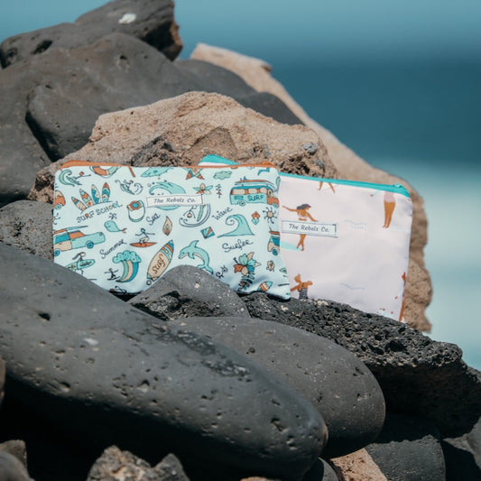 Surf doodle water-repellent pouch